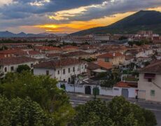 Descubre los encantos del Barrio La Txantrea en tu próximo viaje a Pamplona