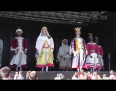 Descubre la fascinante Danza de los Gigantes y Cabezudos en Pamplona: una experiencia única de turismo cultural