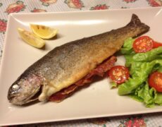 Descubre el auténtico sabor de la Trucha a la Navarra en la gastronomía de Pamplona